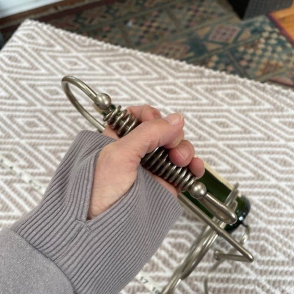 Nice! Silver Tone Metal Wine/Bottle Holder - Picture 8 of 8